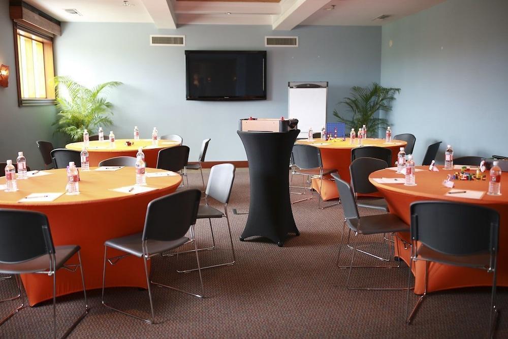 פריפורט Pelican Bay Hotel מראה חיצוני תמונה