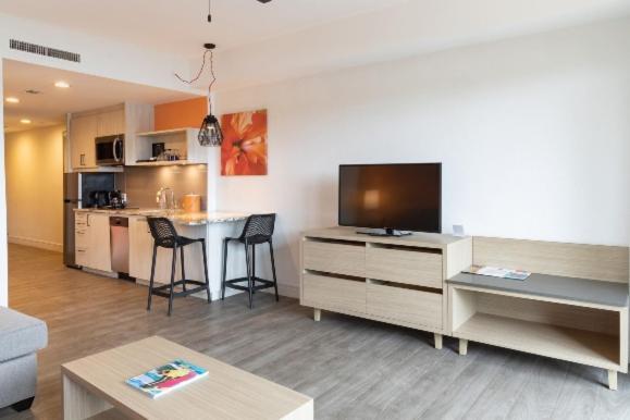 פריפורט Pelican Bay Hotel מראה חיצוני תמונה